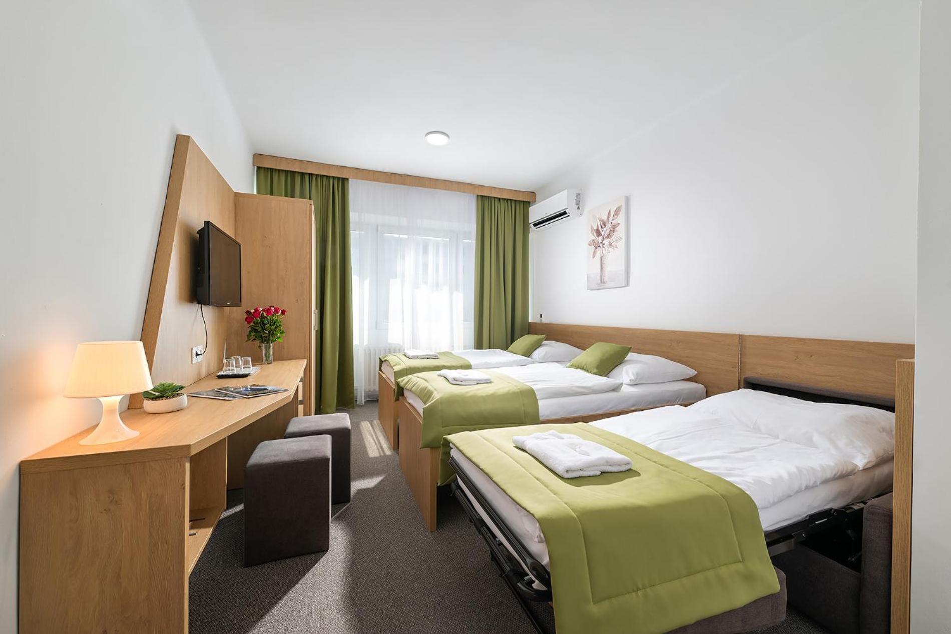 Hotel Plus Bratislava Exterior foto
