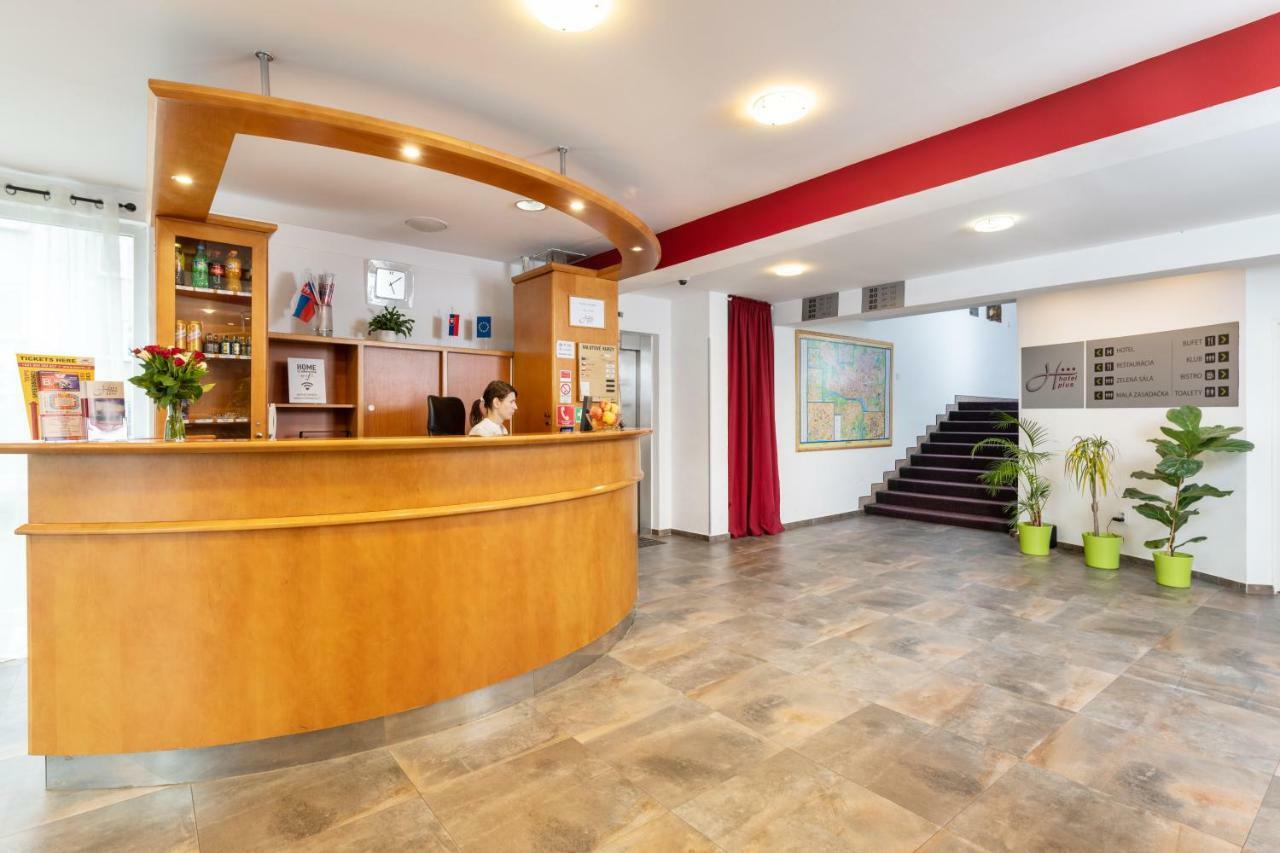 Hotel Plus Bratislava Exterior foto